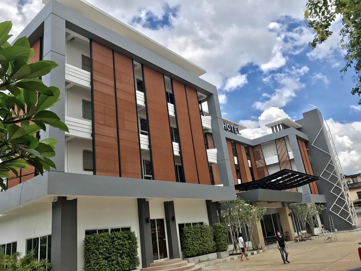 Chantra Hotel Sa Kaeo Buitenkant foto